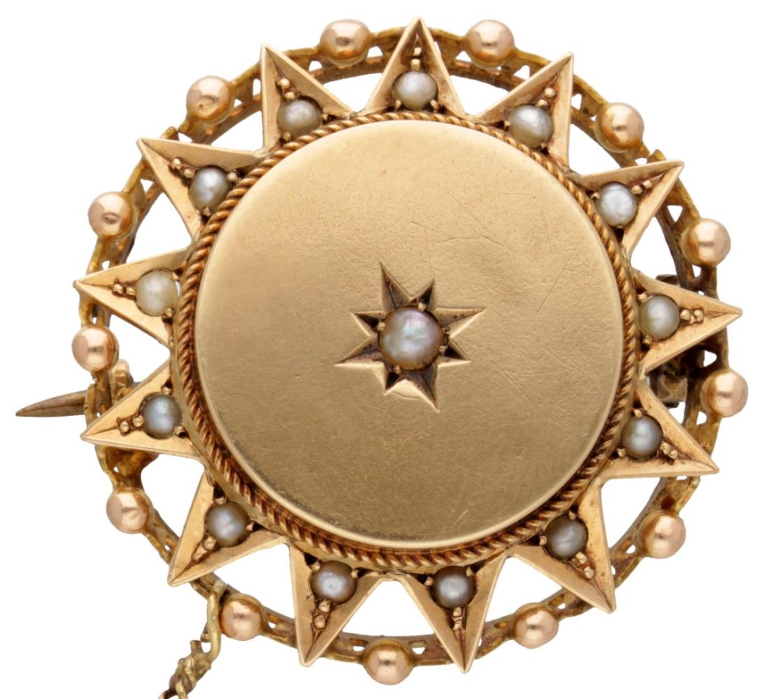 Victorian 14K. yellow gold star-shaped brooch set with seed pearls. - Image 2 of 3