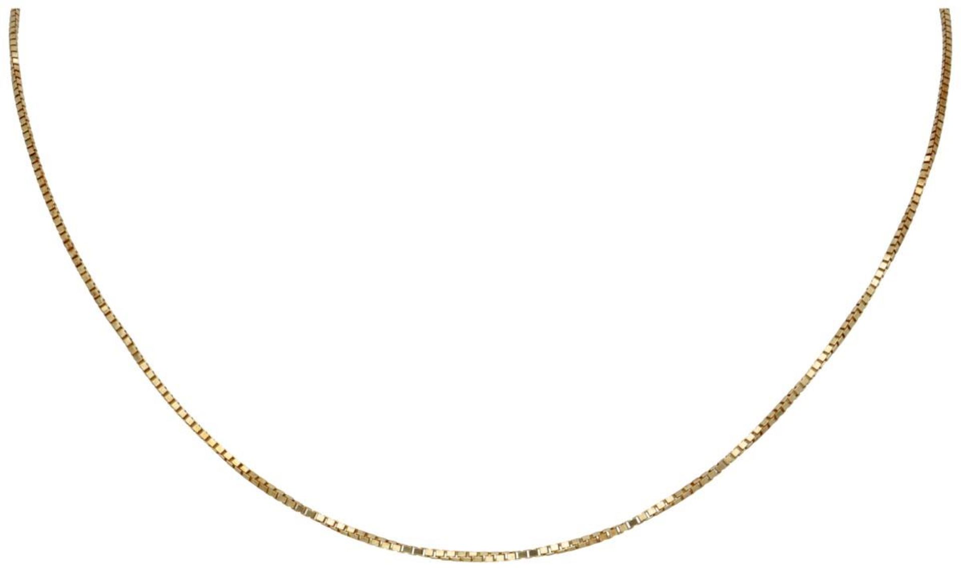 14K. Yellow gold Venetian link necklace.