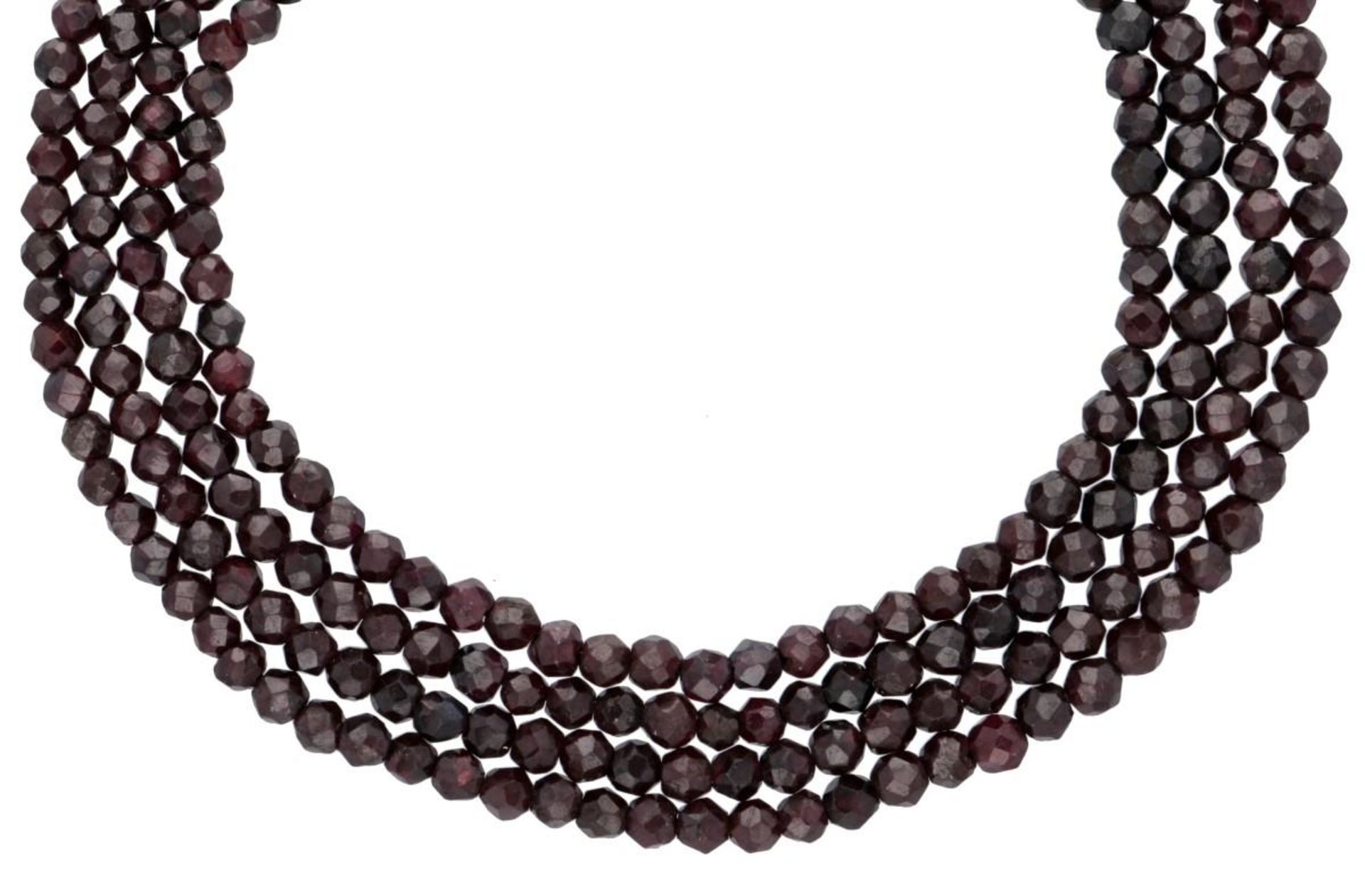 Three-row garnet necklace with a 14K. yellow gold closure. - Bild 3 aus 3