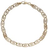 14K. Yellow gold openwork link bracelet.