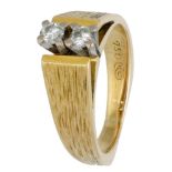 18K. Yellow gold ring set with approx. 0.22 ct. diamond.