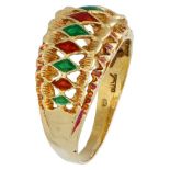 18K. Yellow gold ring set with green and orange enamel.