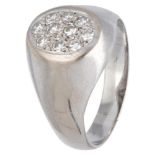 18K. White gold ring set with approx. 0.30 ct. diamonds.