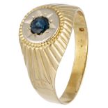 18K. Bicolor gold ring set with approx. 0.29 ct. sapphire.