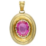 Vintage 18K. yellow gold pendant set with approx. 4.60 ct. synthetic ruby.