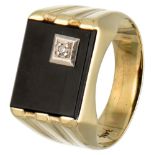 14K. Yellow gold signet ring with approx. 0.02 ct. diamond set on onyx.