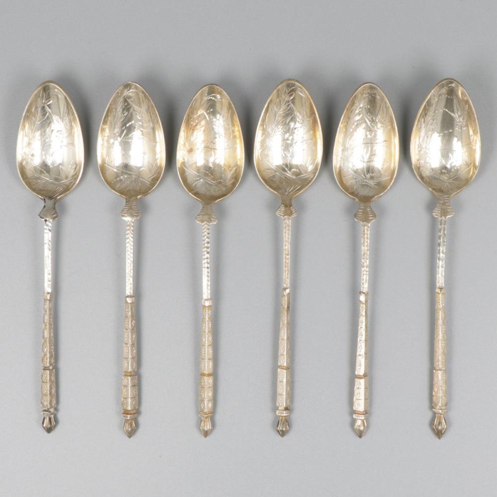 6-piece set of spoons silver.