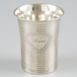 Drinking cup silver.