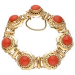 Vintage 14K. yellow gold 'bootjes' bracelet set with red coral.