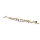 18K. Yellow gold / Pt 900 platinum Art Deco bar brooch set with approx. 0.50 ct. diamond.