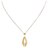 14K. Yellow gold necklace with pendant set with a pearl.