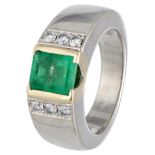 14K. White gold ring set with approx. 1.54 ct. emerald and approx. 0.24 ct. diamond.