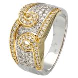 18K. Bicolor gold ring set with approx. 0.65 ct. diamond.