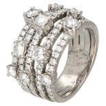 18K. White gold harem ring set with approx. 1.70 ct. diamond.