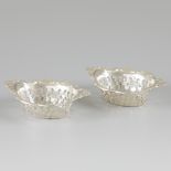 2-piece set of pastille / lozenge baskets silver.