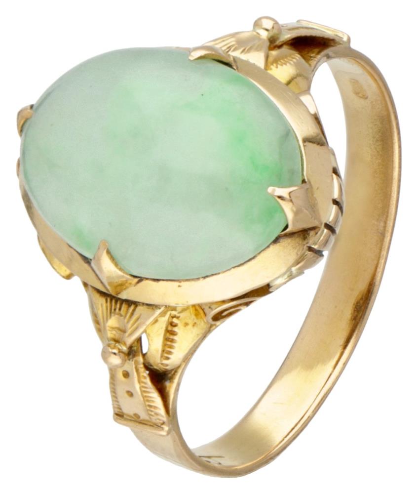 20K. Yellow gold vintage ring set with approx. 3.38 ct. jade.