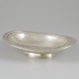 Fruit bowl on foot, silver.