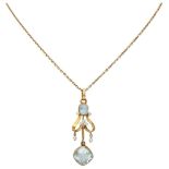 14K. Yellow gold necklace with Art Nouveau pendant set with approx. 3.14 ct. natural aquamarine and