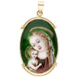 19K. Yellow gold vintage pendant depicting mother and child painted on green enamel.