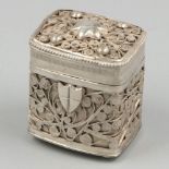 Silver loderein box.