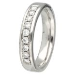 14K. White gold alliance ring set with approx. 0.27 ct. diamond.