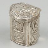 Silver loderein box.