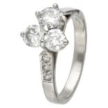 BLA 10K. white gold four-leaf clover ring set with approx. 1.00 ct. diamond.