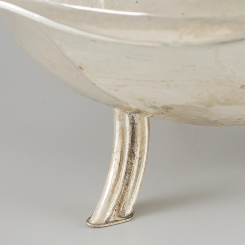 Bowl on foot silver. - Image 3 of 7