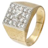 18K. Yellow gold ring set with approx. 0.77 ct. diamond.