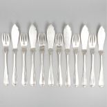 12-piece set of fish cutlery ''Haags Lofje'' silver.