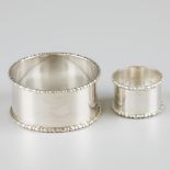 Napkin ring & finger cloth ring silver.