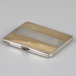 Cigarette case silver.