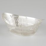 Silver bonbon / sweetmeat basket.