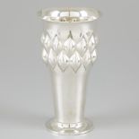 Flower vase silver.