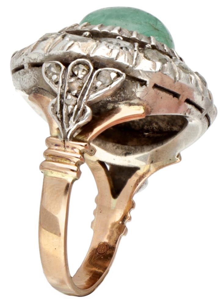 Antique 14K. rose gold / sterling silver cocktail ring in Georgian style set with diamond and emeral - Image 2 of 2