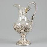 Wine decanter silver.