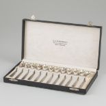 12-piece set teaspoons silver.