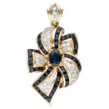 18K. Yellow gold vintage pendant set with approx. 3.97 ct. natural sapphire and approx. 0.38 ct. dia