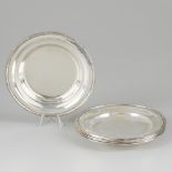 6-piece set of silver plates.