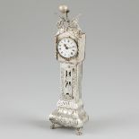 Miniature standing watch silver.