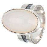 813 Silver ring set with moonstone by Elis Kauppi for Kupittaan Kulta.