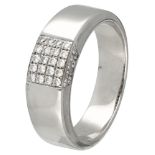 14K. White gold ring set with approx. 0.38 ct. diamond.