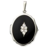 14K. White gold vintage medallion pendant set with approx. 0.30 ct. diamond set on onyx.