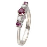 14K. White gold alliance ring set with approx. 0.36 ct. natural ruby ​​and approx. 0.10 ct. diamond.