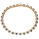 18K. Yellow gold tennis bracelet set with approx. 1.10 ct. diamond and approx. 3.65 ct. natural sapp
