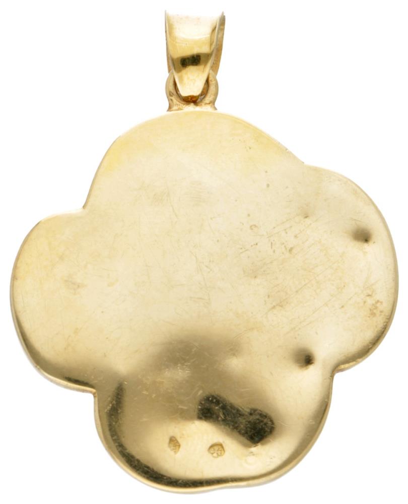 18K. Yellow gold Art Nouveau repoussé pendant set with a rose-cut diamond. - Image 2 of 2