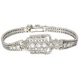 18K. White gold Art Deco bracelet set with approx. 0.42 ct. diamond.