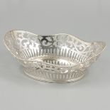 Bonbon / sweetmeat basket silver.