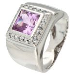 18K. White gold Rizit Gioielli ring set with approx. 13.90 ct. synthetic sapphire and approx. 0.20 c