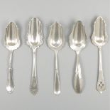 5-piece lot sugar spoons silver.